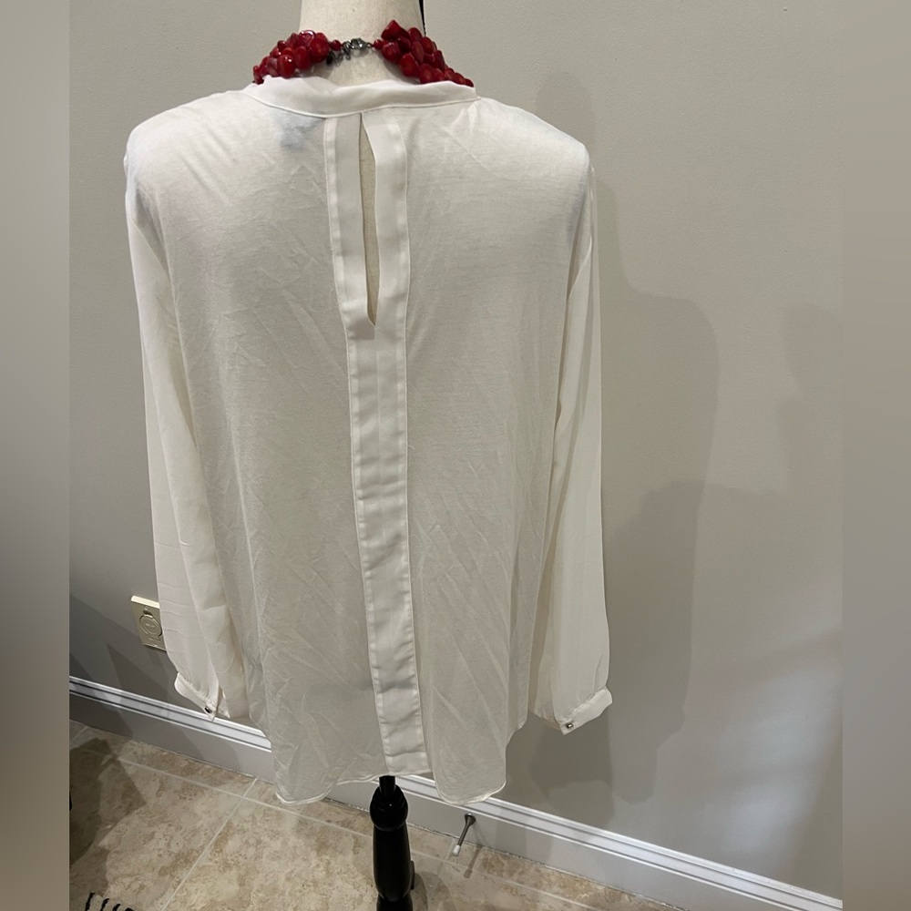 Ann Taylor Cream Blouse-Size XL - Picture 7 of 12